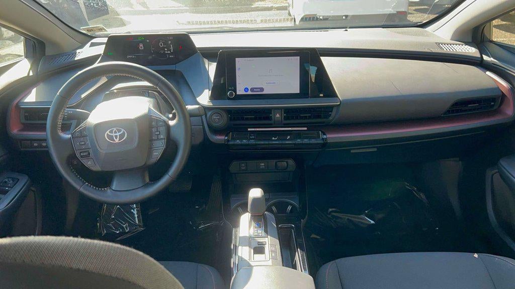 2025 Toyota Prius Plug-In Hybrid SE