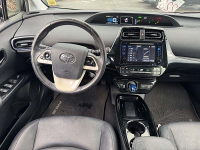 2017 Toyota Prius Four Touring