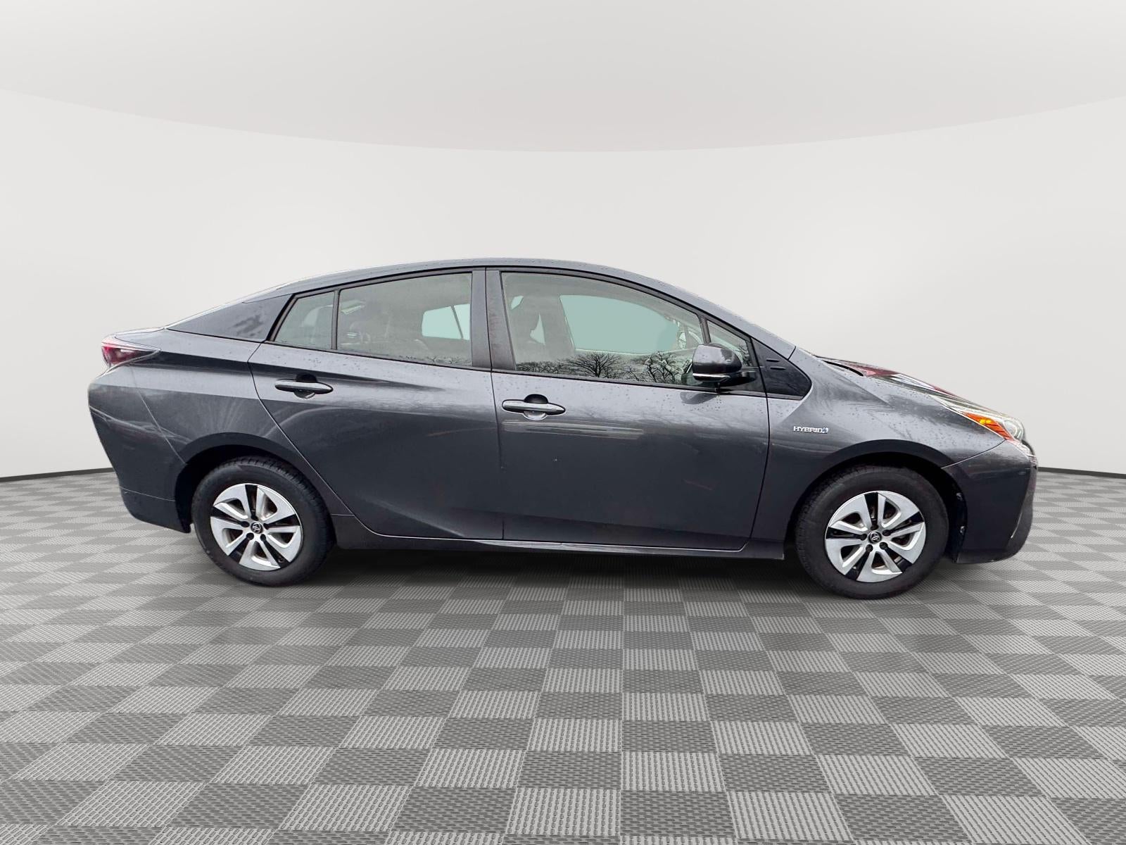 2016 Toyota Prius Three