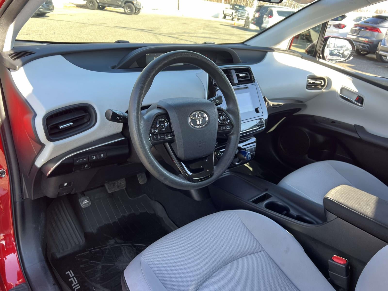 2019 Toyota Prius LE