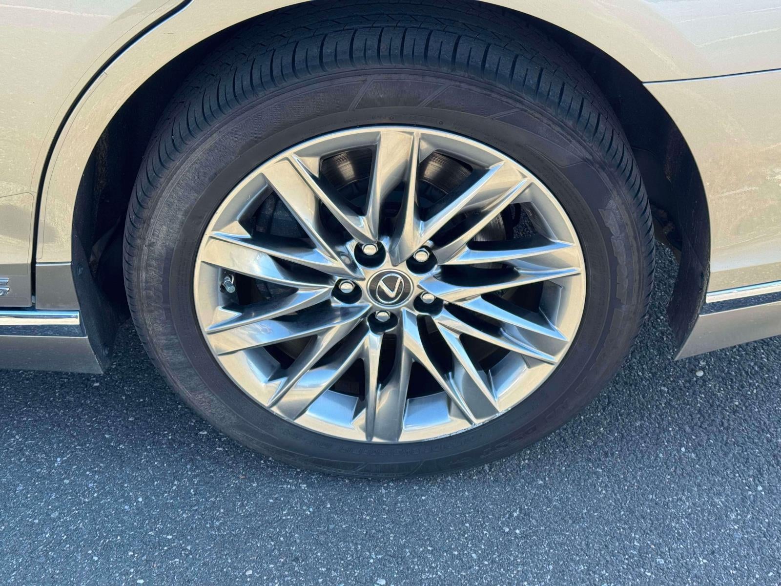 2018 Lexus LS 500h 500h Base