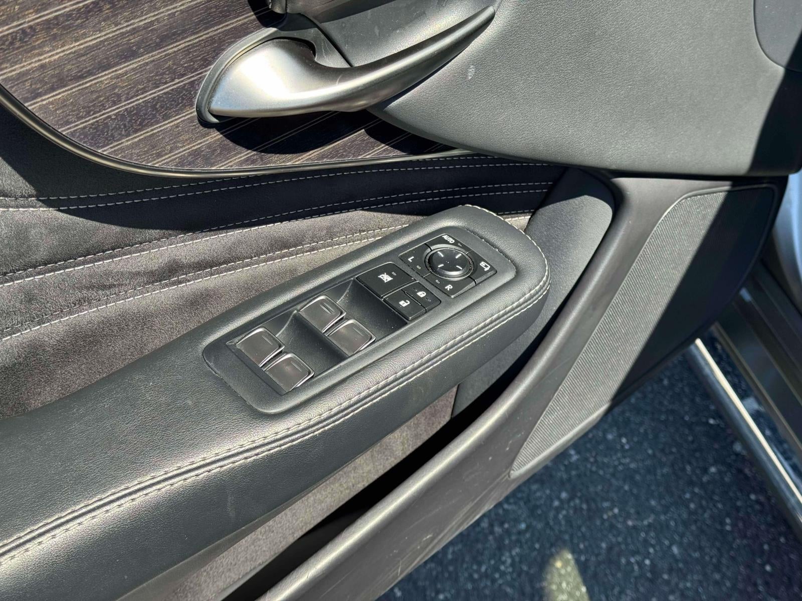 2018 Lexus LS 500h 500h Base