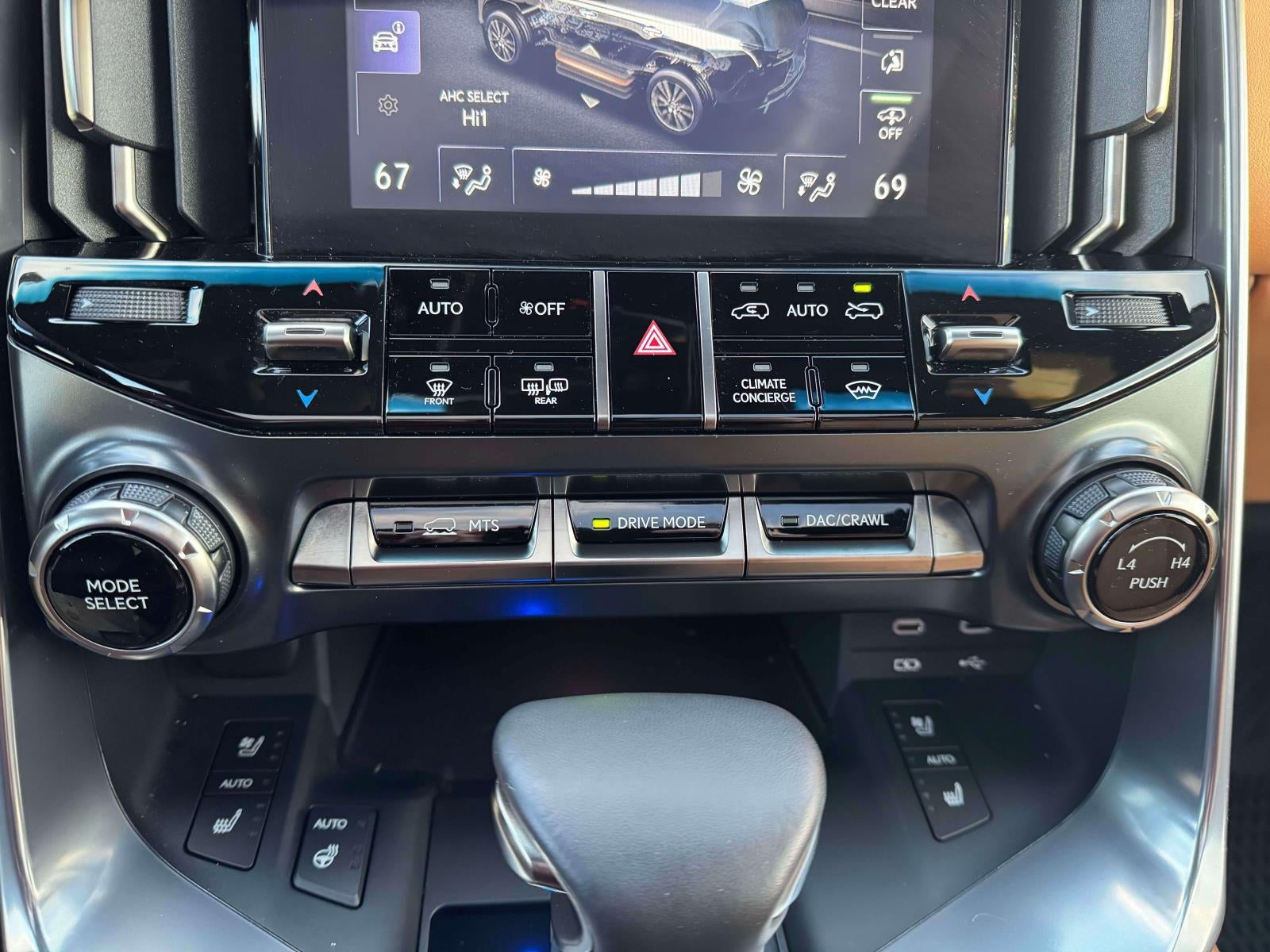 2025 Lexus LX 600 Luxury