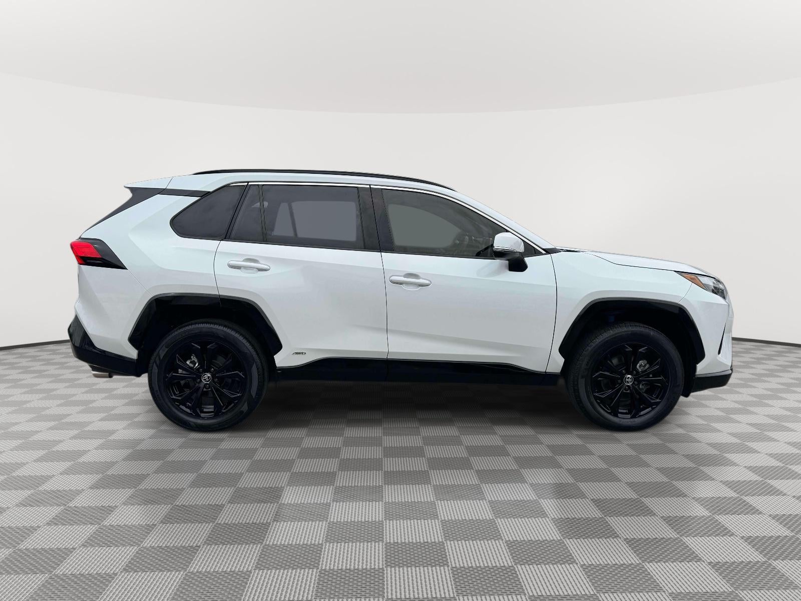 2023 Toyota RAV4 Hybrid SE