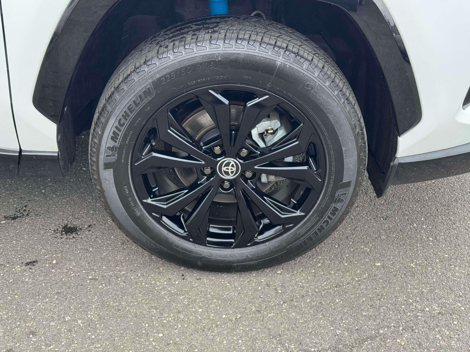 2023 Toyota RAV4 Hybrid SE