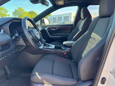 2023 Toyota RAV4 Hybrid SE