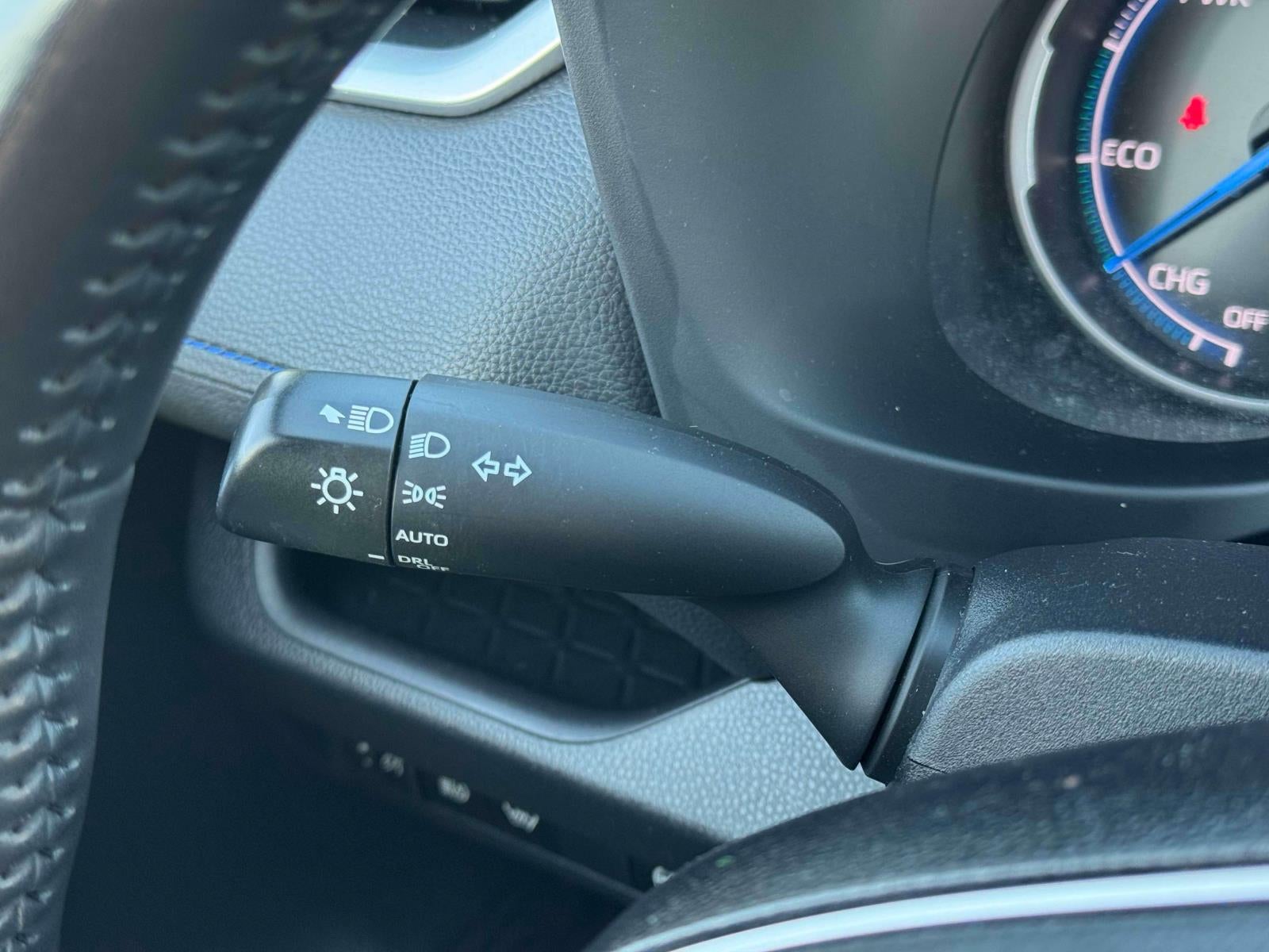 2023 Toyota RAV4 Hybrid SE