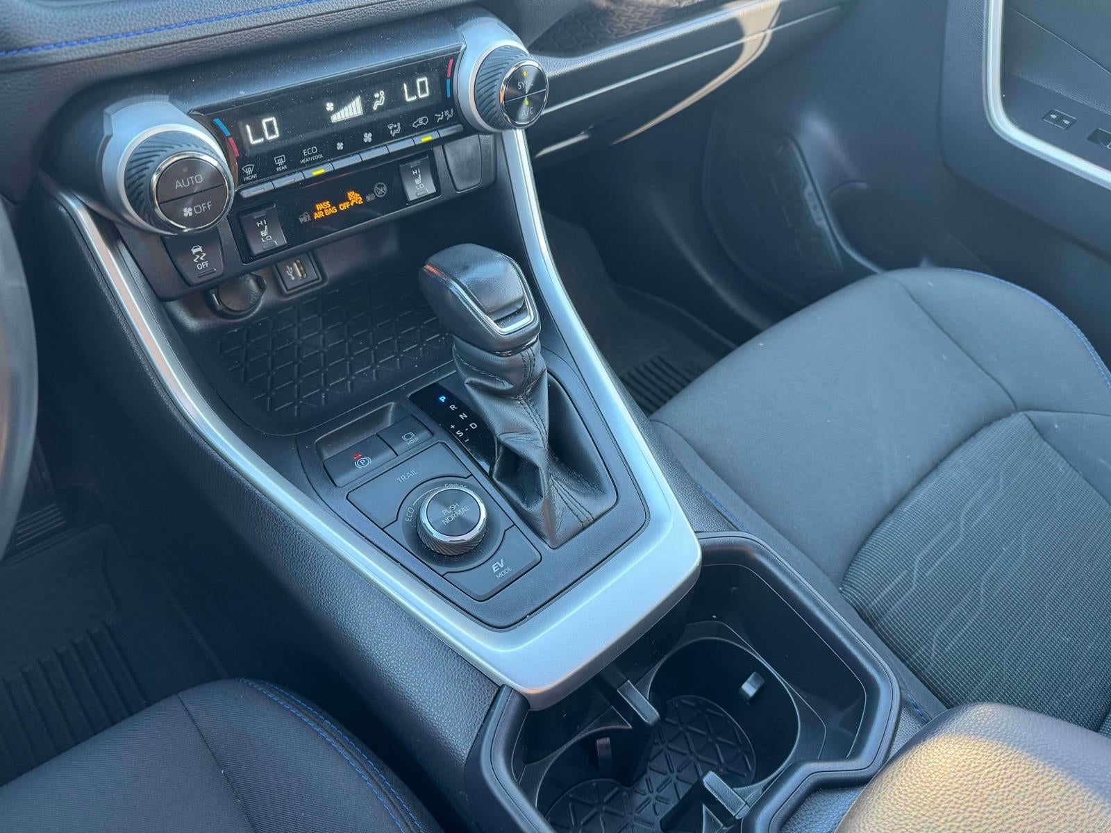2023 Toyota RAV4 Hybrid SE