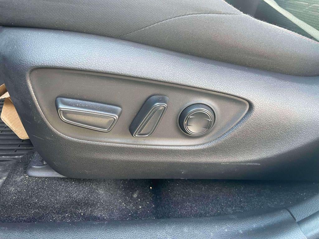 2024 Toyota RAV4 Prime SE