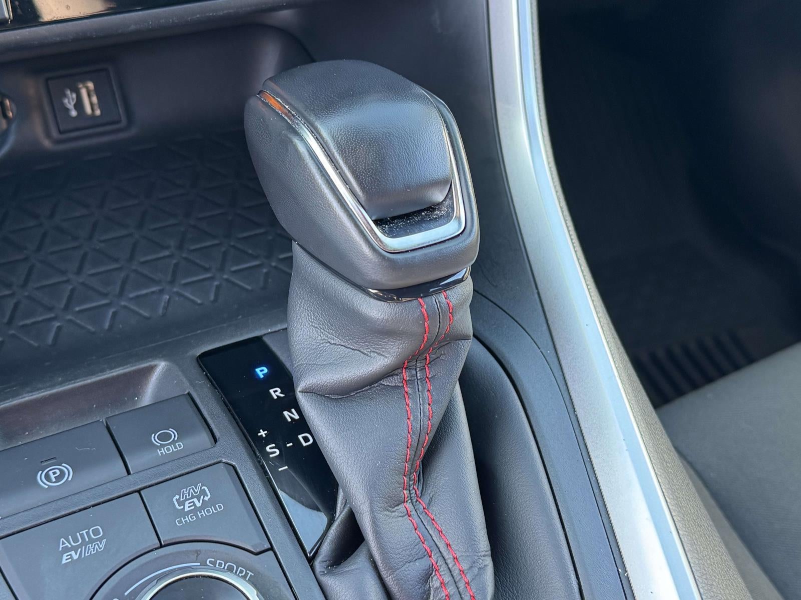 2024 Toyota RAV4 Prime SE