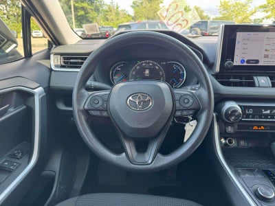 2025 Toyota RAV4 Hybrid LE
