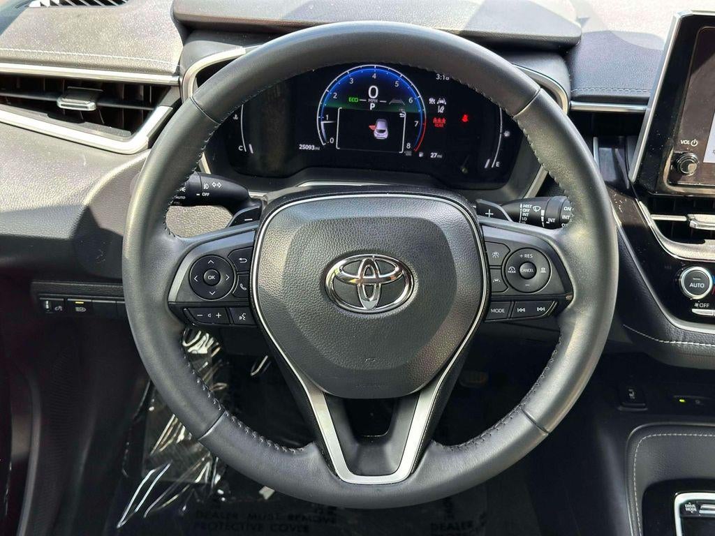 2025 Toyota Corolla Hatchback XSE