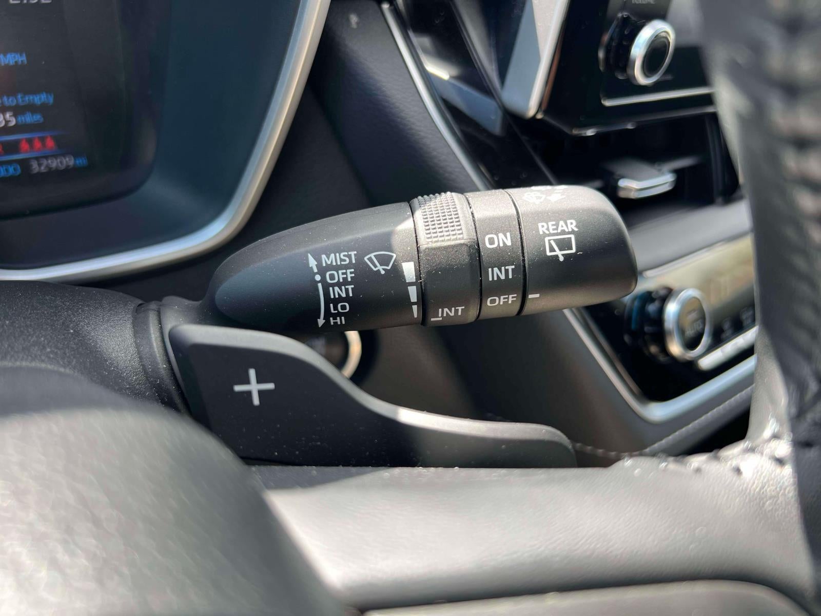 2021 Toyota Corolla Hatchback SE