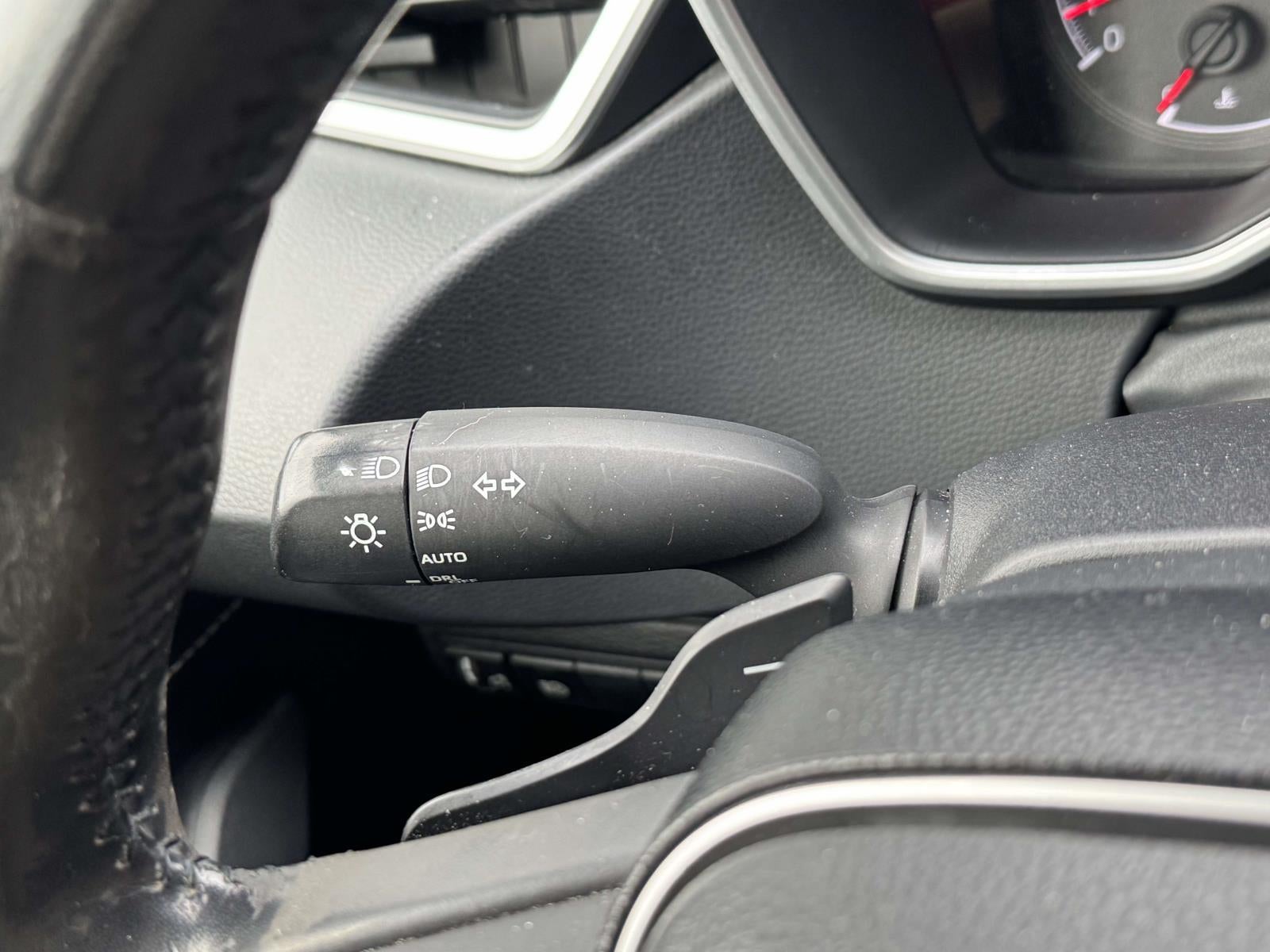 2019 Toyota Corolla Hatchback SE