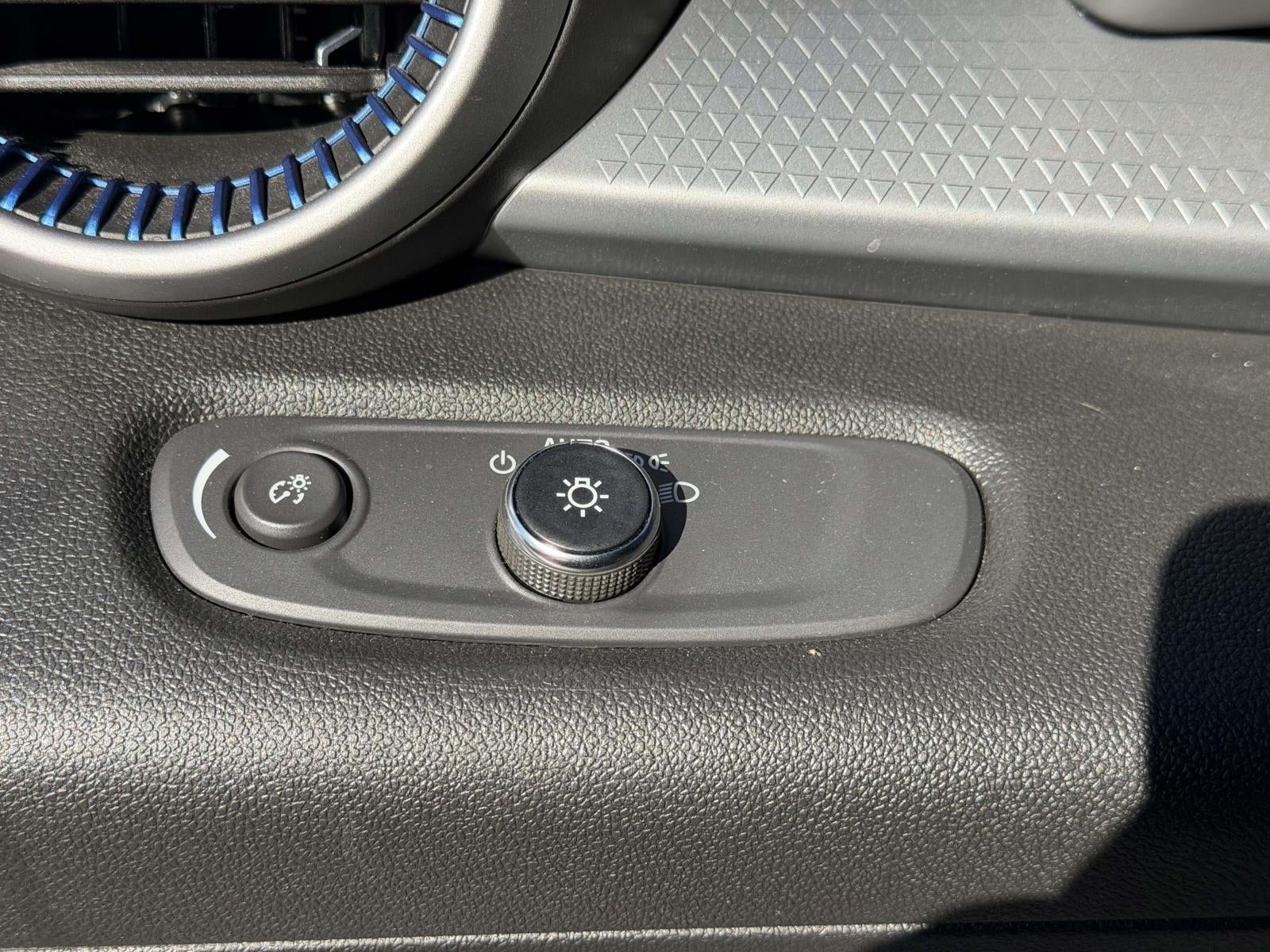 2024 Chevrolet Trax FWD SP