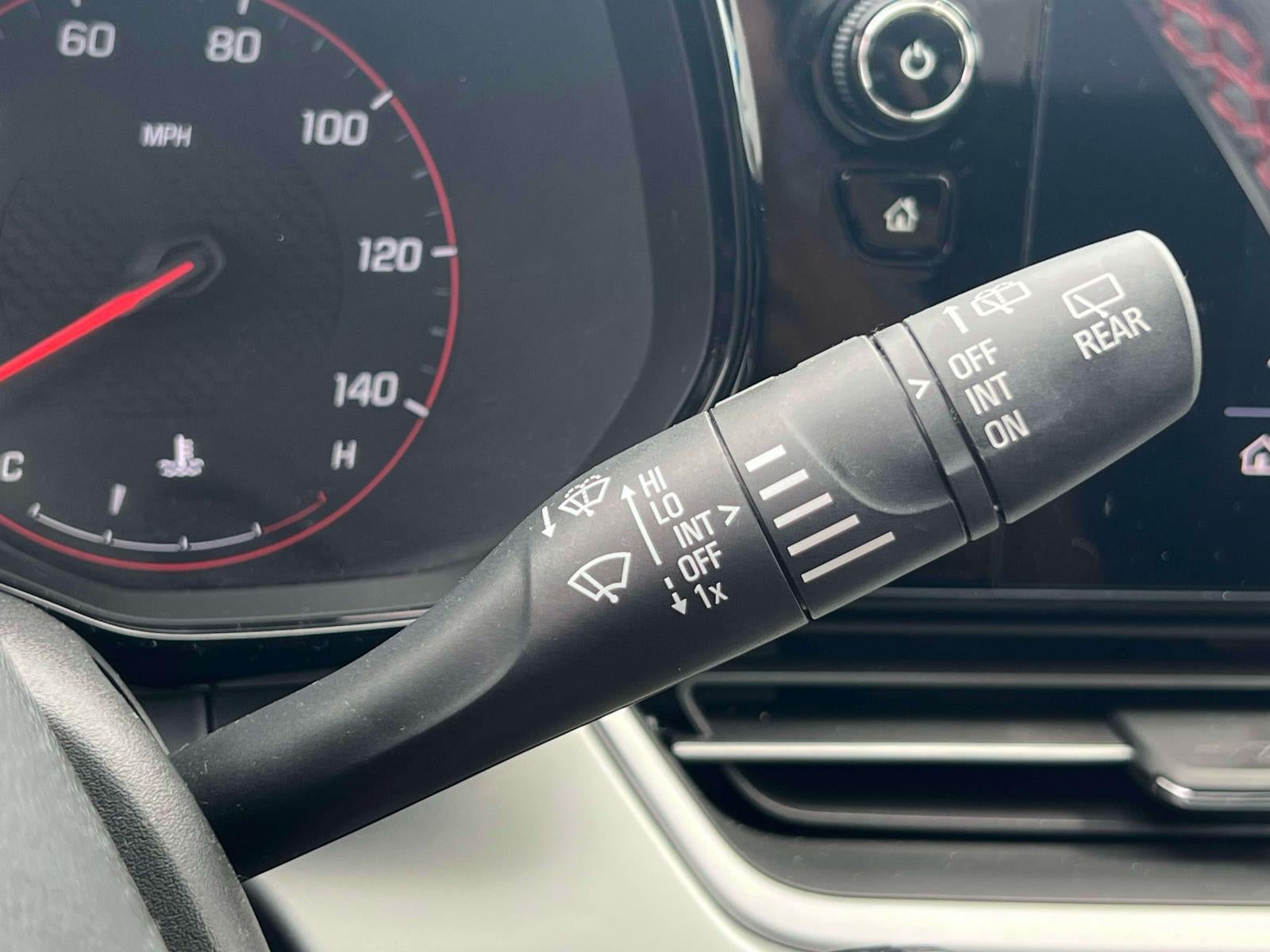 2024 Chevrolet Trax FWD 1RS