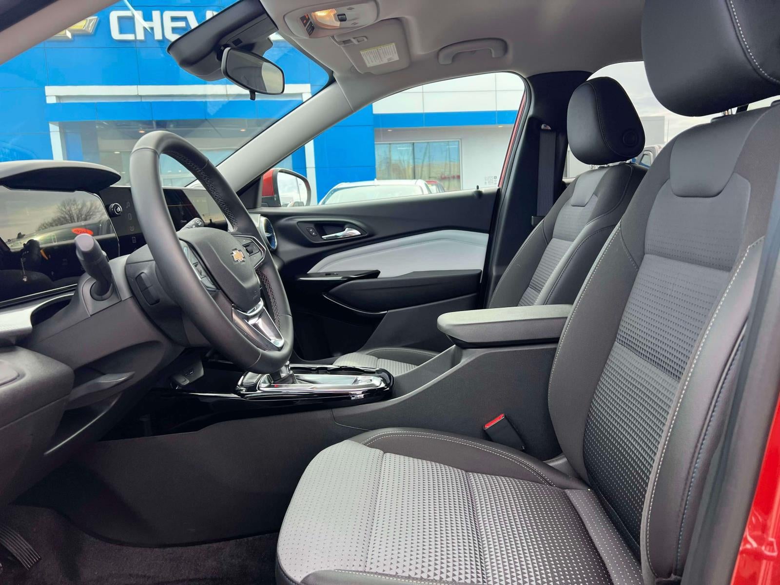 2024 Chevrolet Trax FWD LT