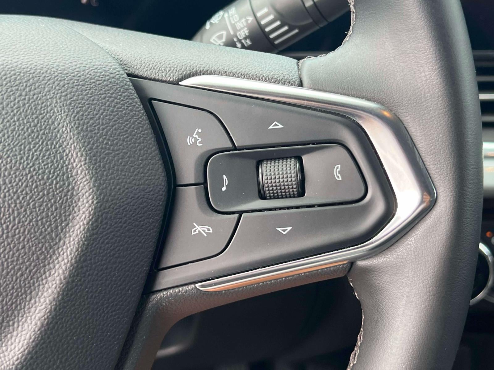 2024 Chevrolet Trax FWD LT