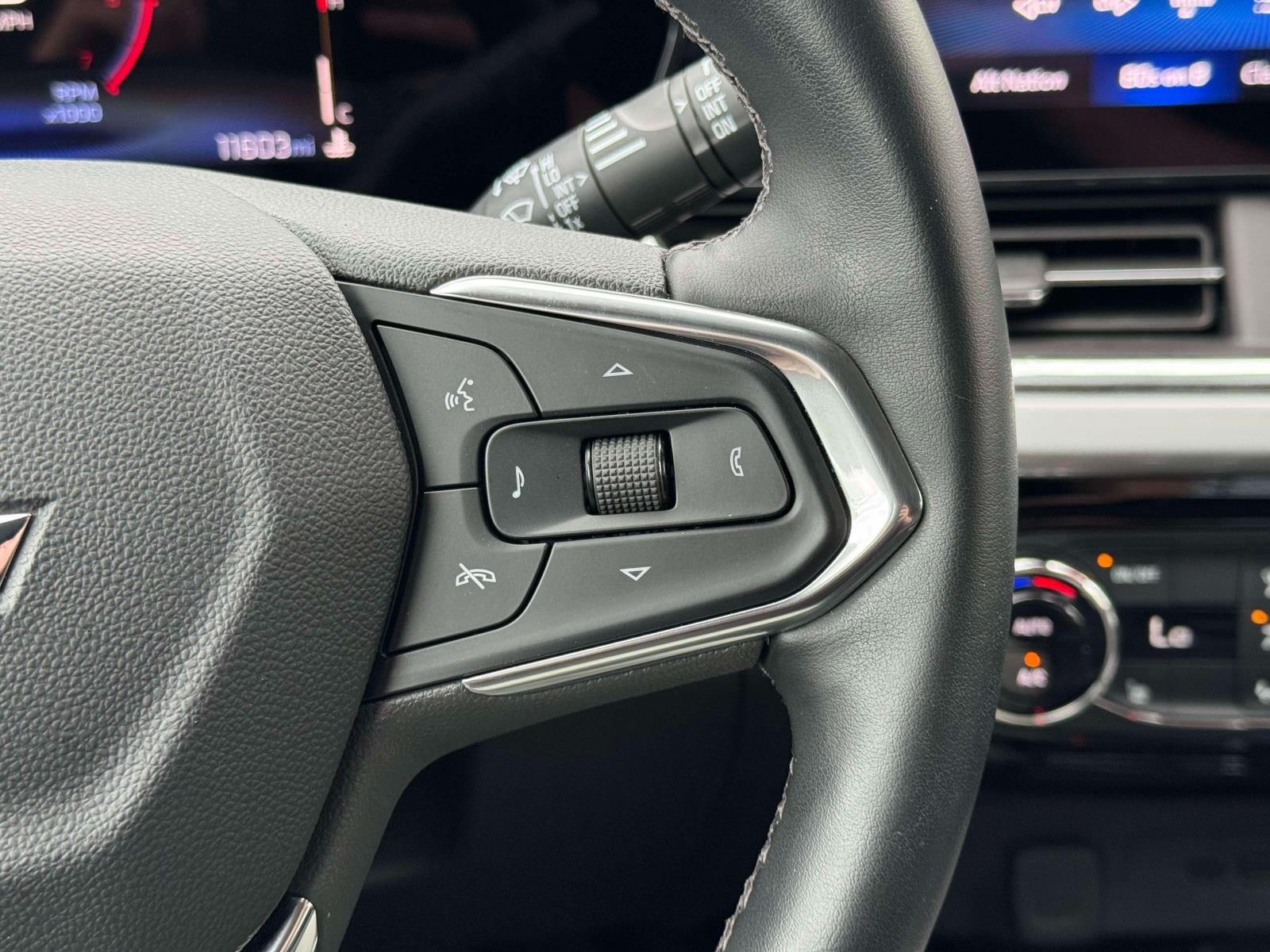 2024 Chevrolet Trax FWD LT