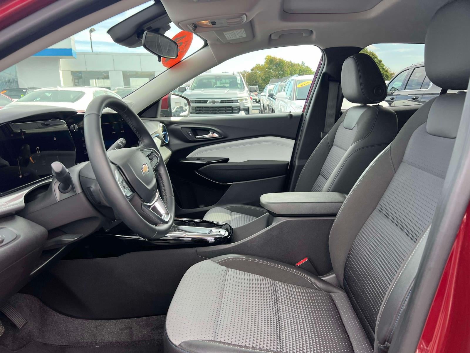 2024 Chevrolet Trax FWD LT