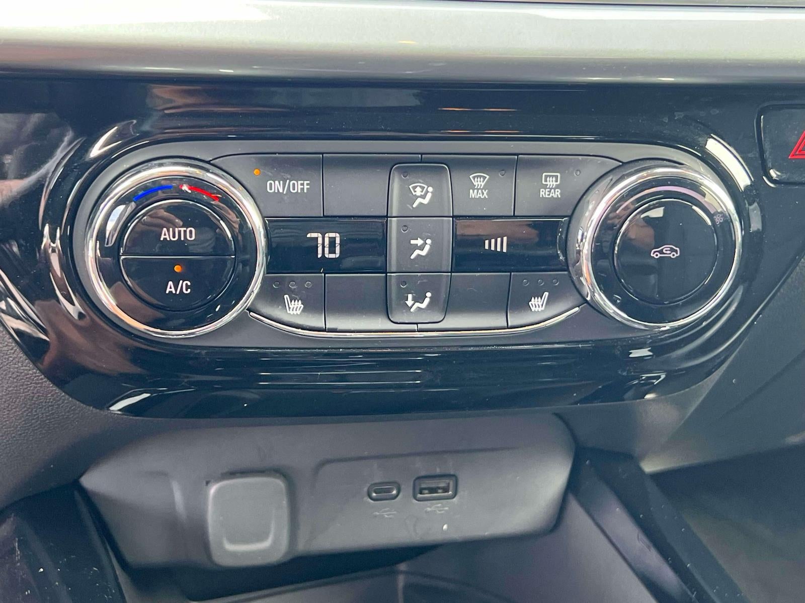 2024 Chevrolet Trax FWD LT