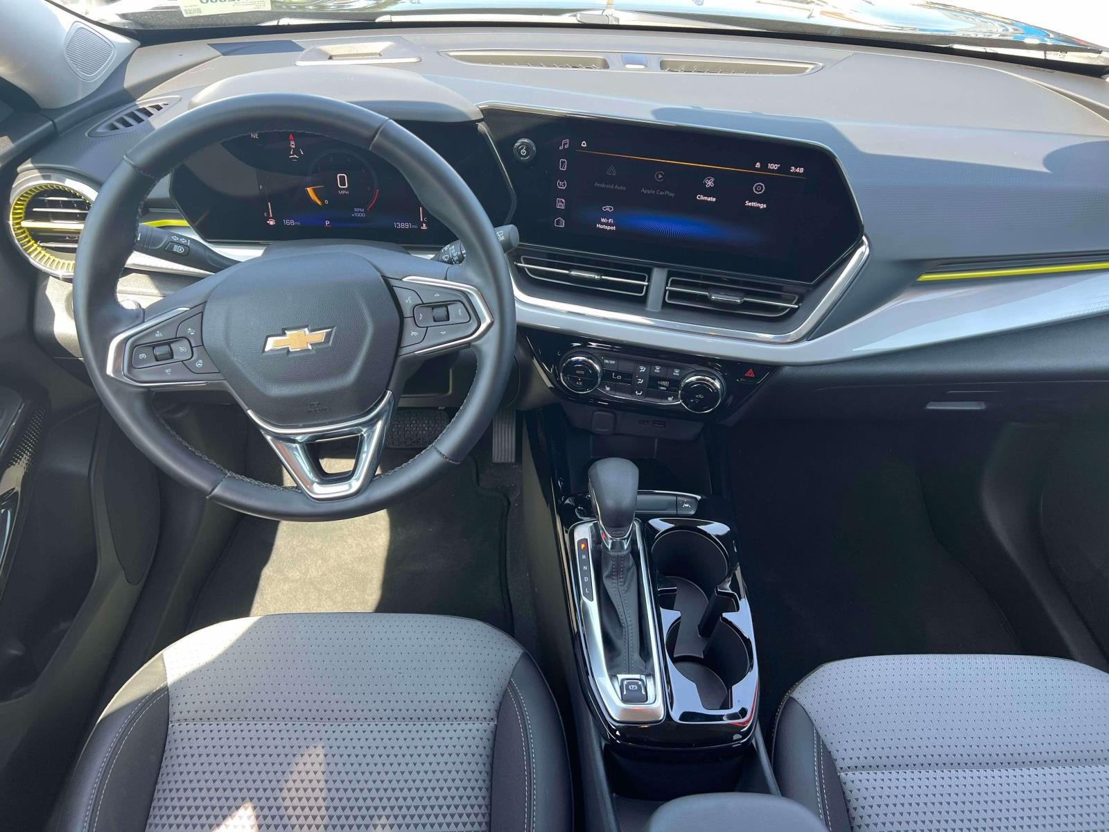 2024 Chevrolet Trax FWD LT