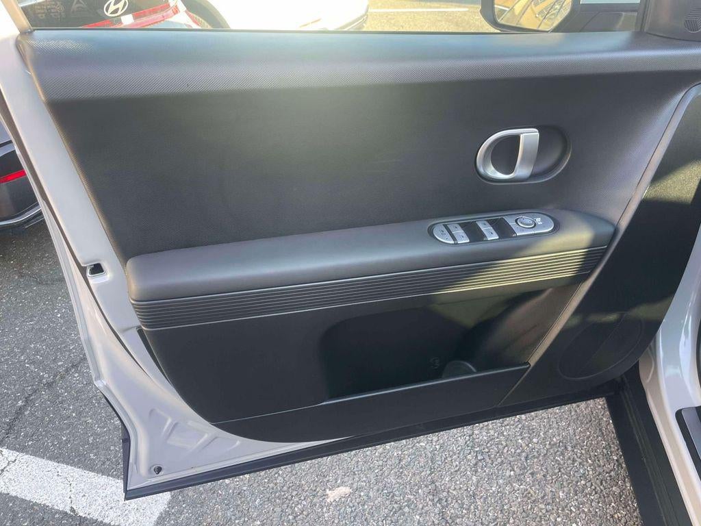 2024 Hyundai IONIQ 5 SE