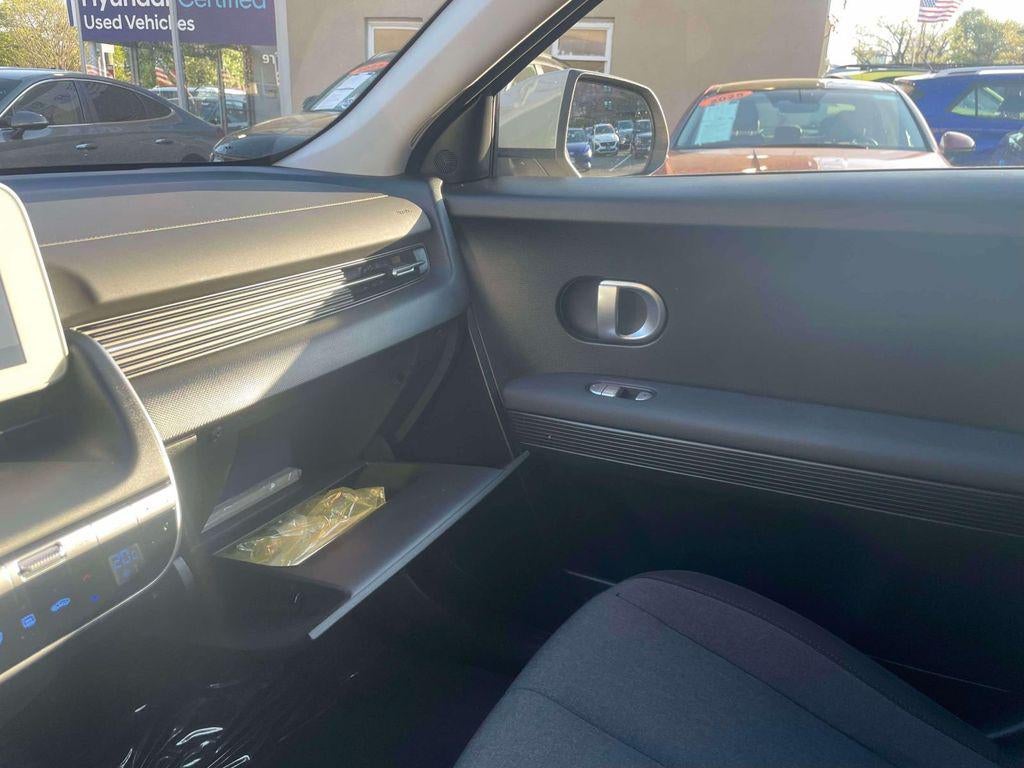 2024 Hyundai IONIQ 5 SE