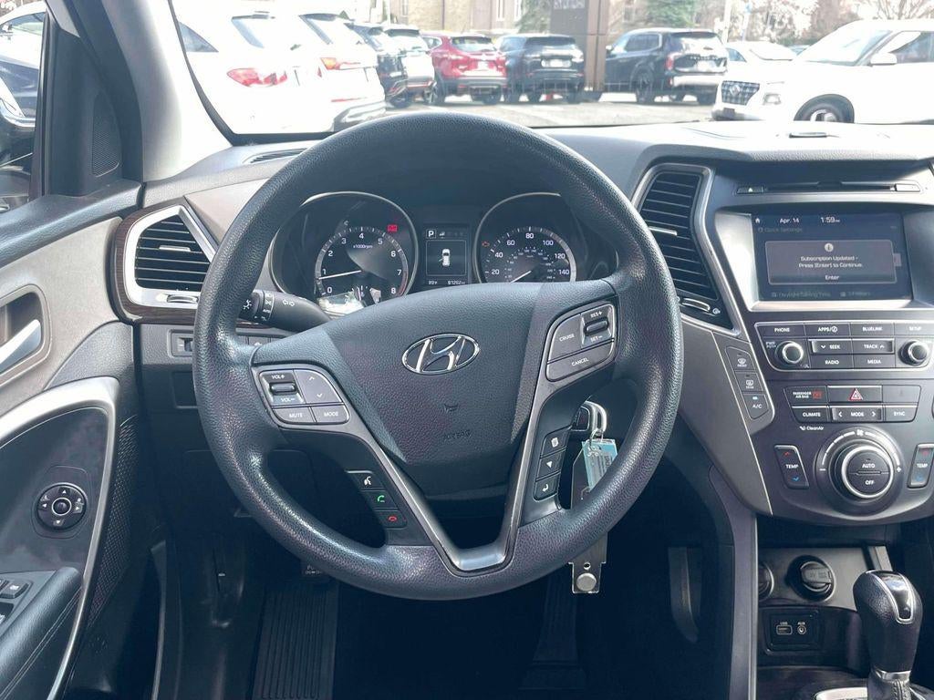 2017 Hyundai Santa Fe SE