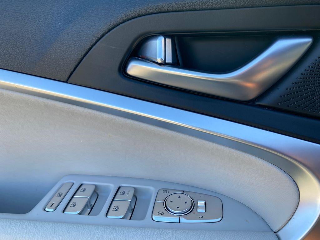 2024 Genesis G70 2.5T RWD