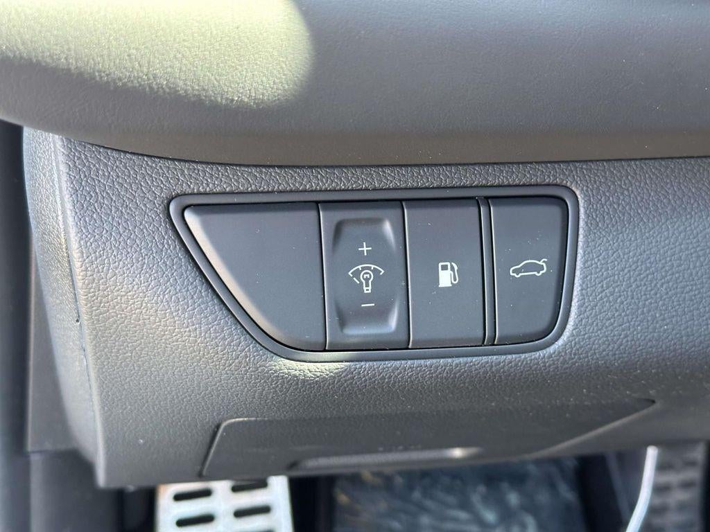 2023 Genesis G70 2.0T AWD