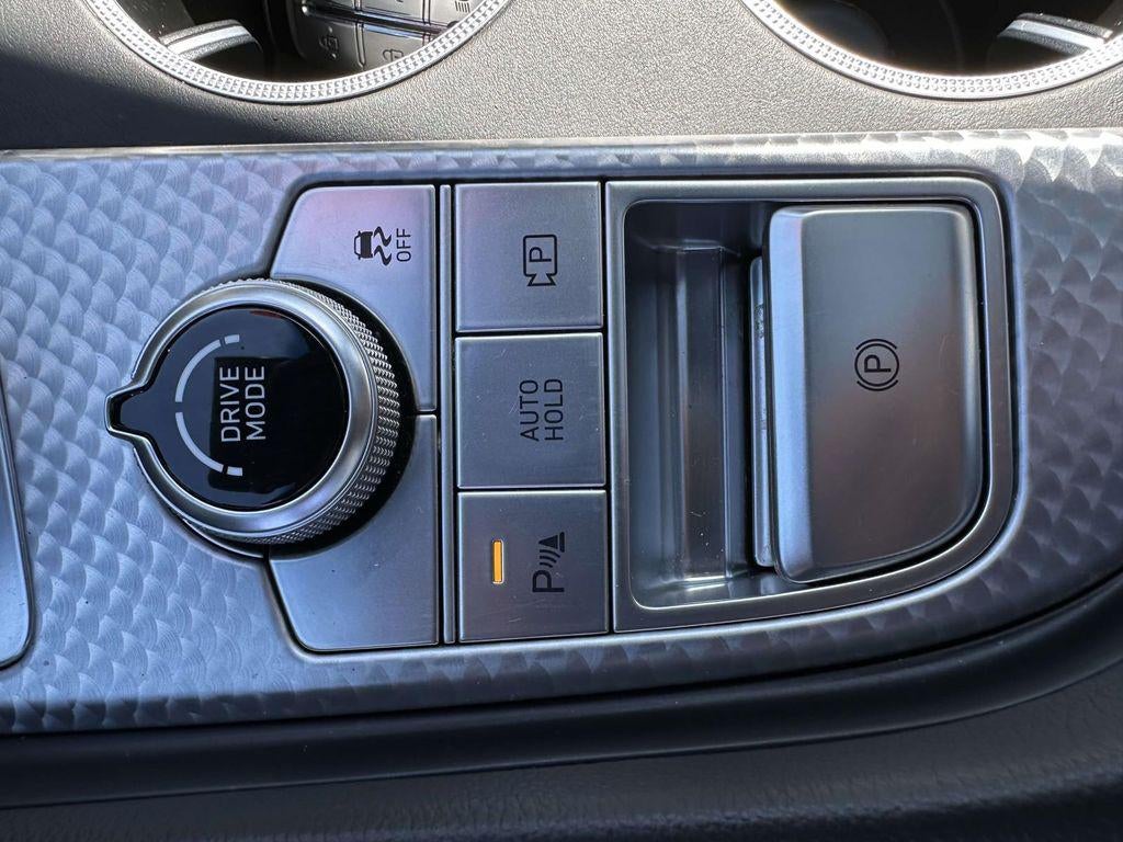 2023 Genesis G70 2.0T AWD