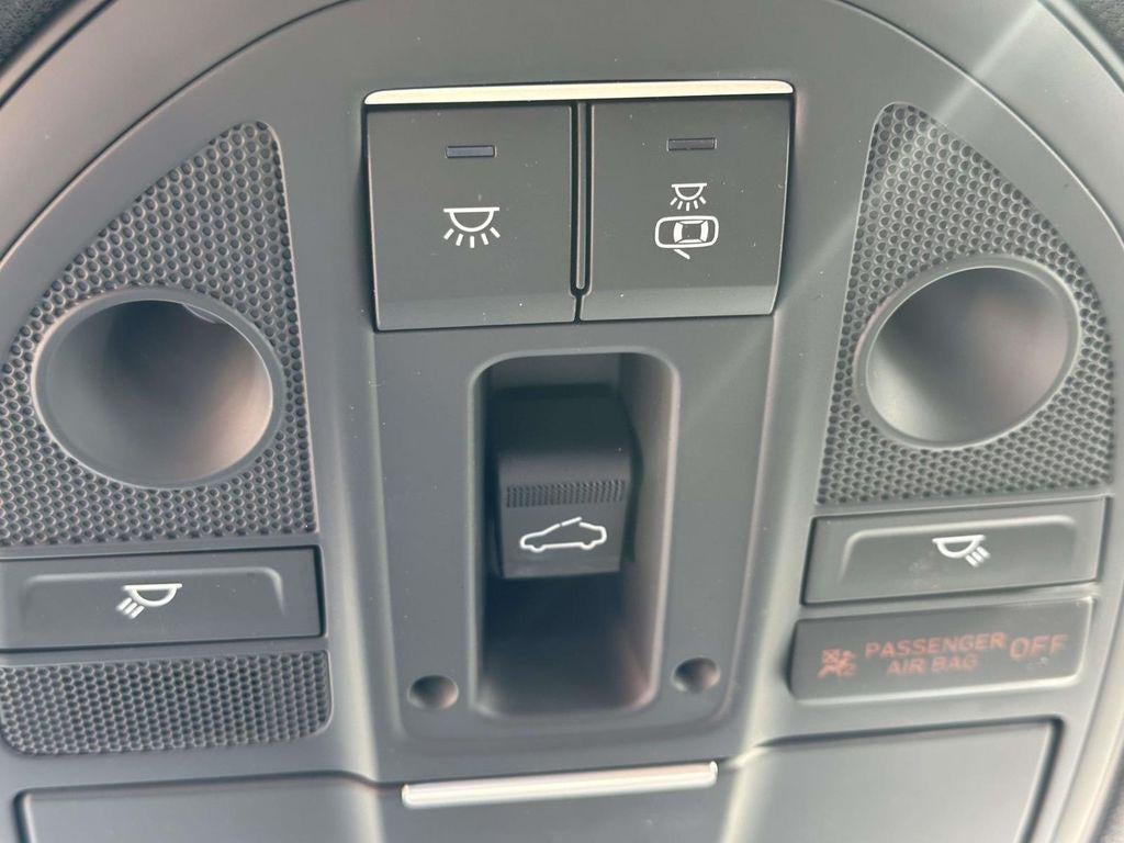 2023 Genesis G70 2.0T AWD