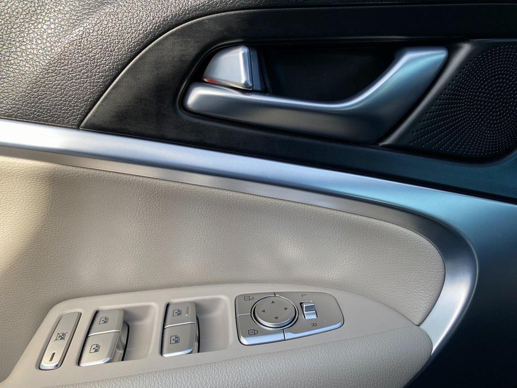 2023 Genesis G70 2.0T RWD