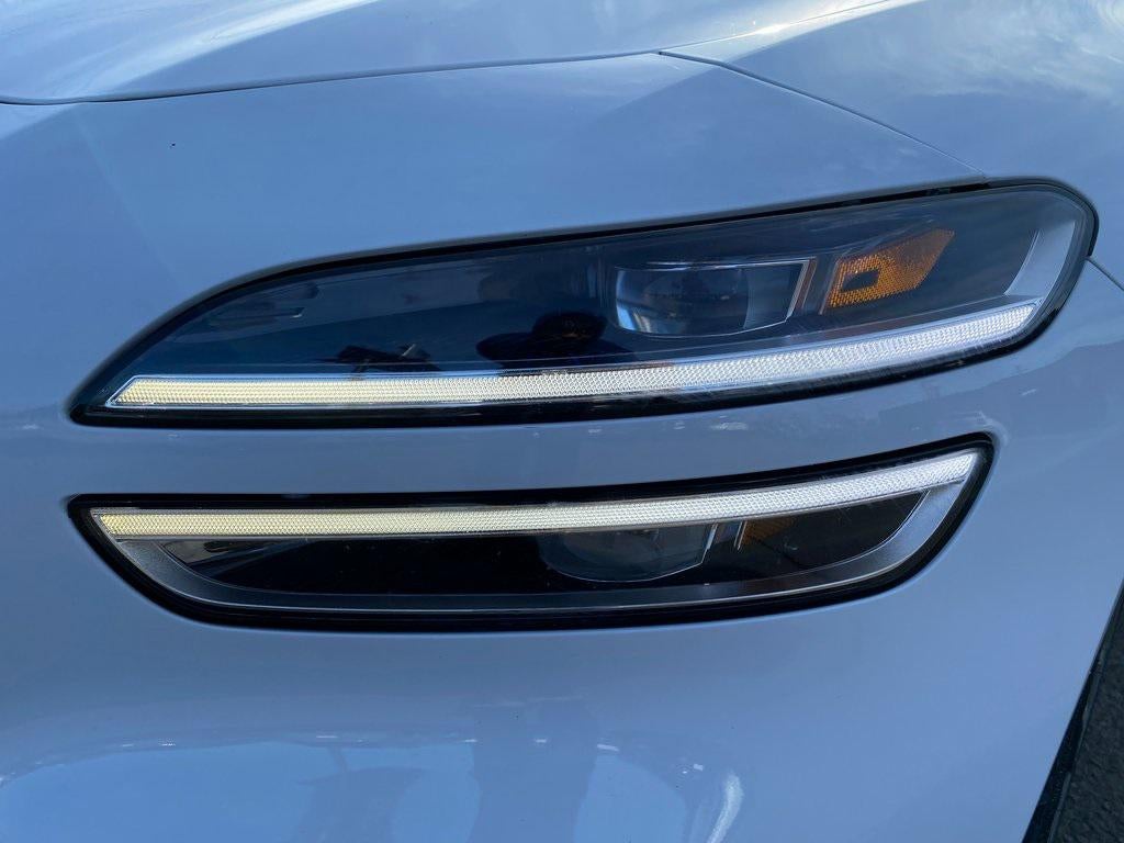 2023 Genesis G70 2.0T RWD