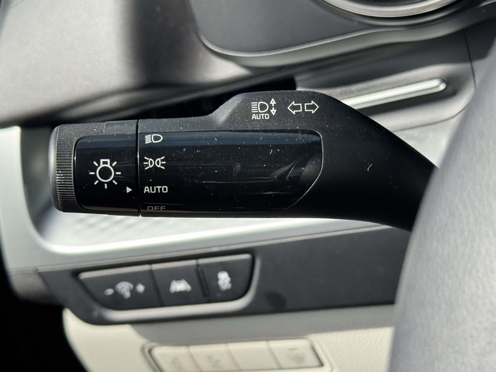2024 Kia Carnival MPV LX Seat Package