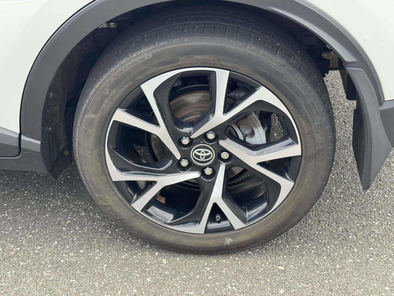 2018 Toyota C-HR XLE Premium