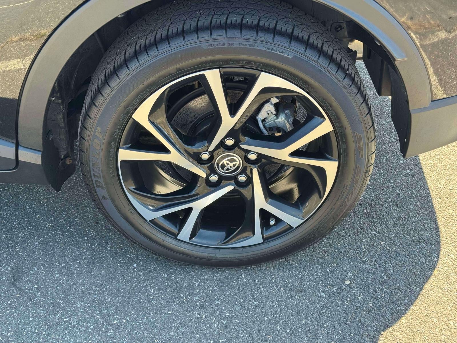 2021 Toyota C-HR XLE