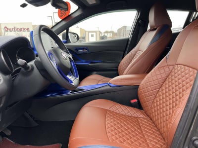 2022 Toyota C-HR XLE