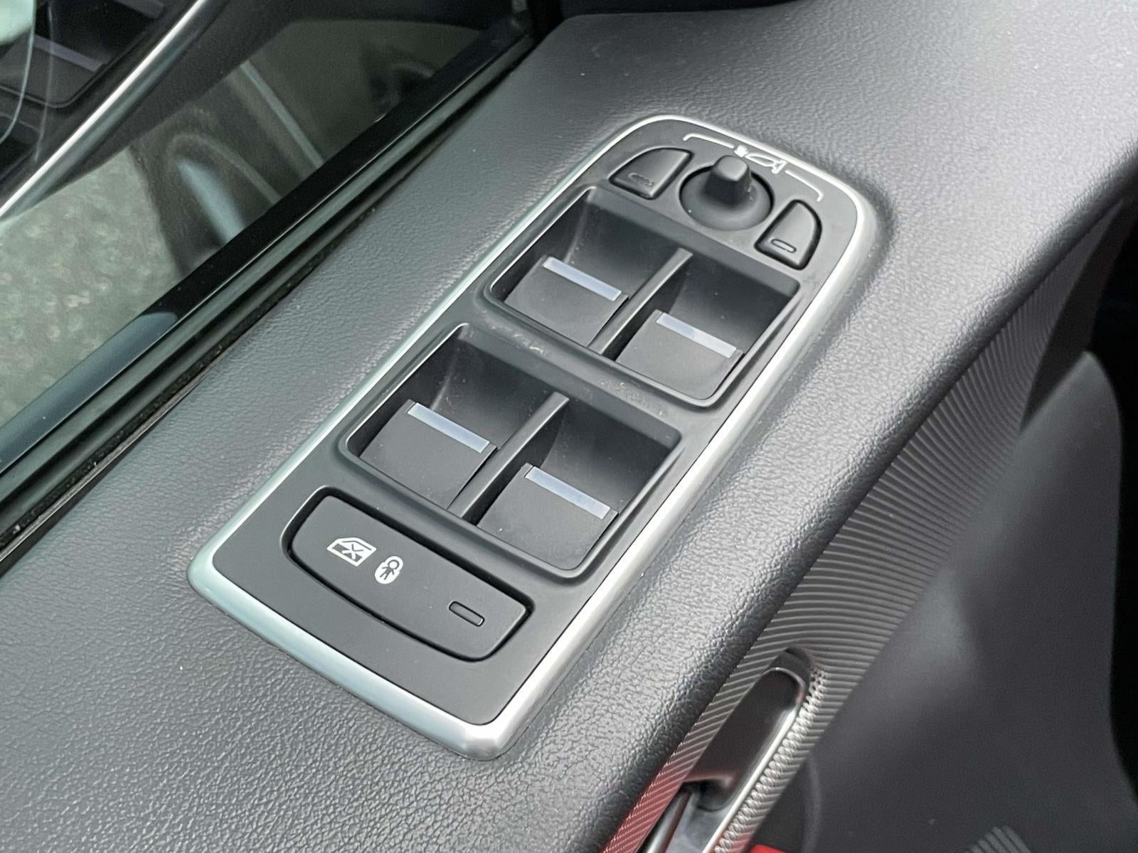 2020 Jaguar F-PACE SVR P550 AWD Automatic