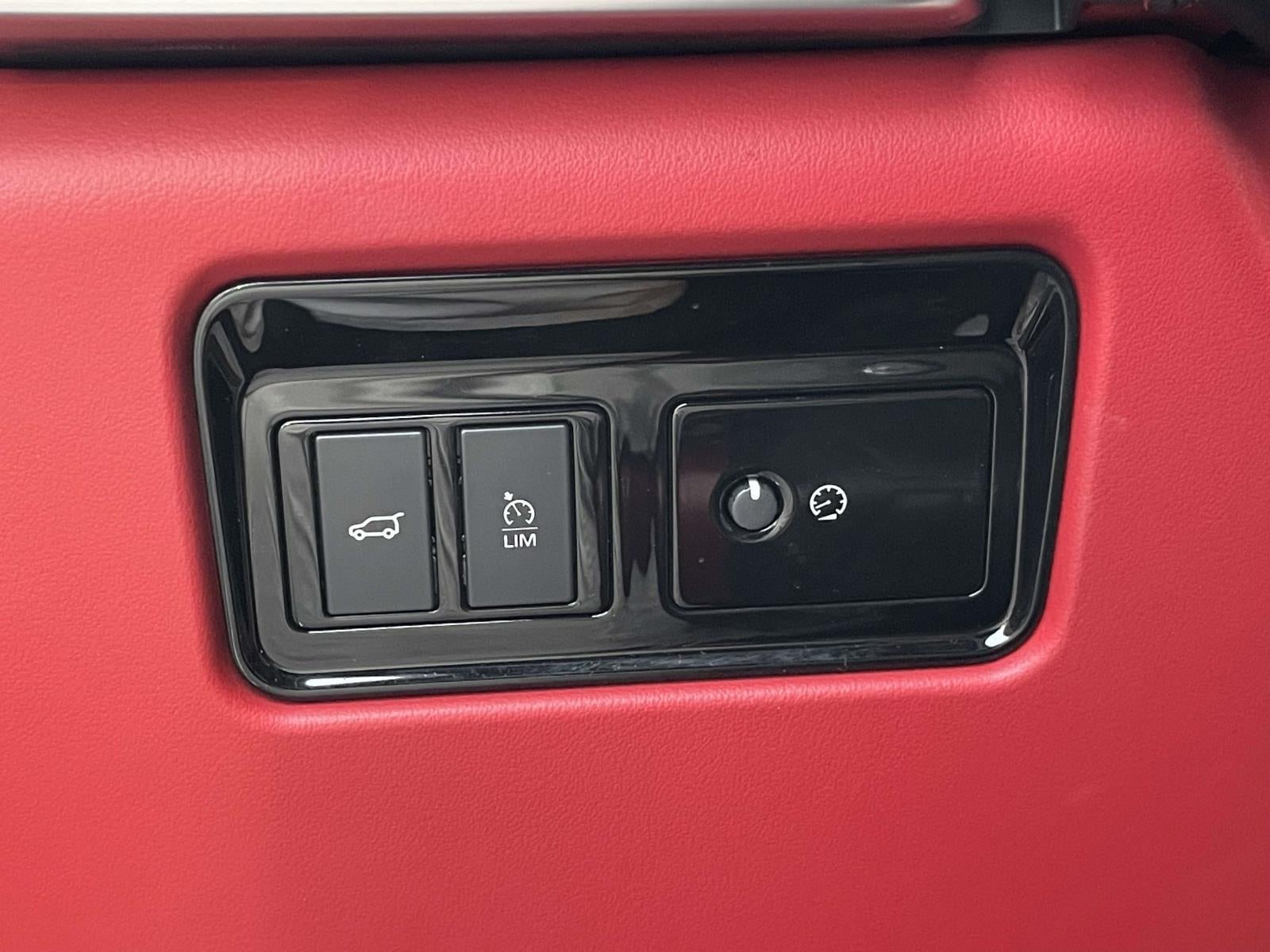 2020 Jaguar F-PACE SVR P550 AWD Automatic