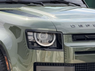 2026 Land Rover Defender P400 X-Dynamic SE