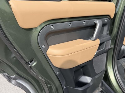 2026 Land Rover Defender P400 X-Dynamic SE