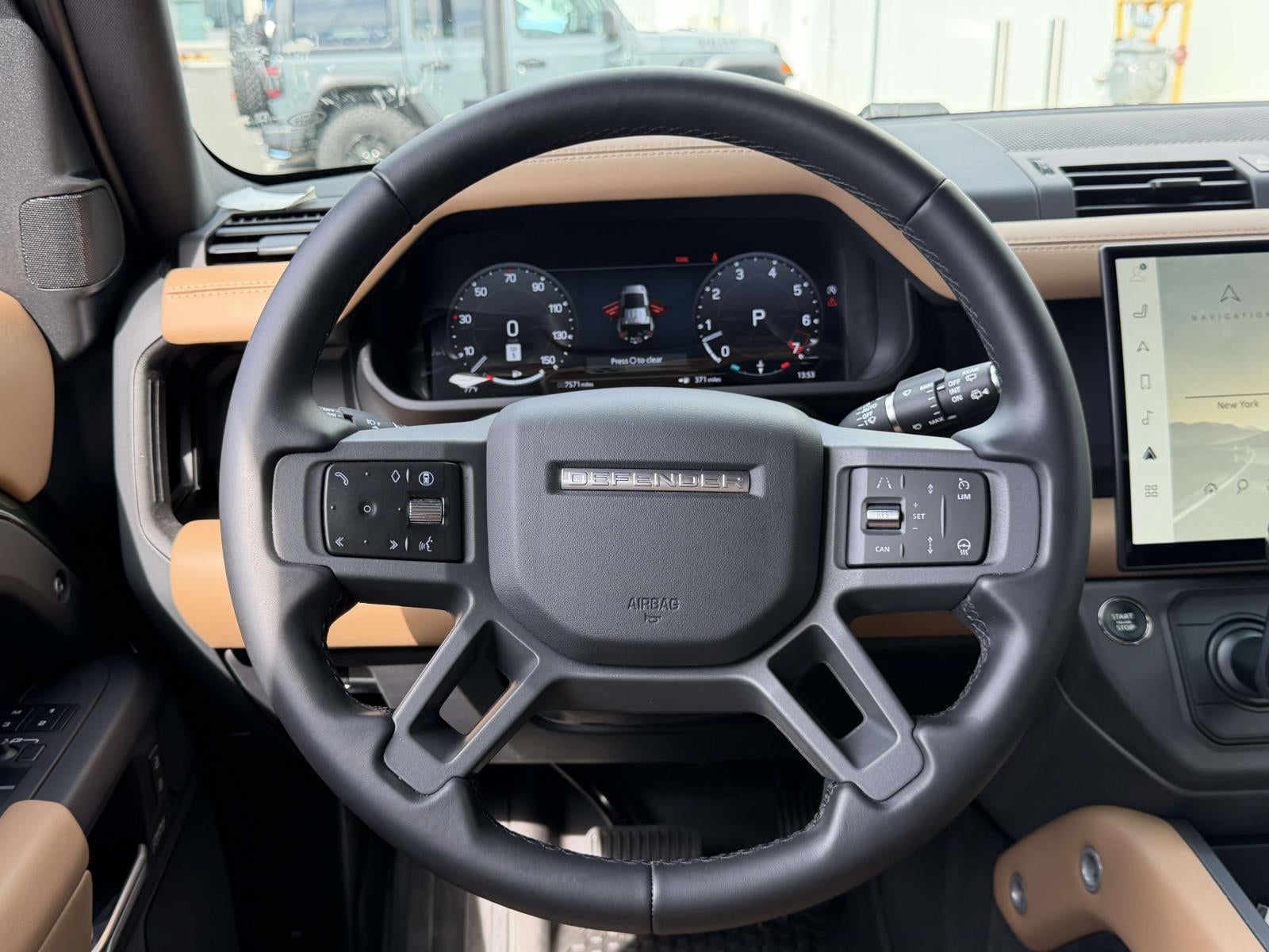 2026 Land Rover Defender P400 X-Dynamic SE