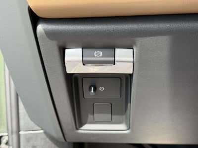 2026 Land Rover Defender P400 X-Dynamic SE