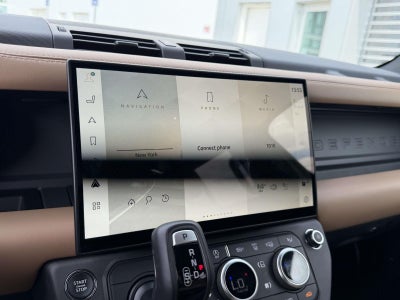 2026 Land Rover Defender P400 X-Dynamic SE