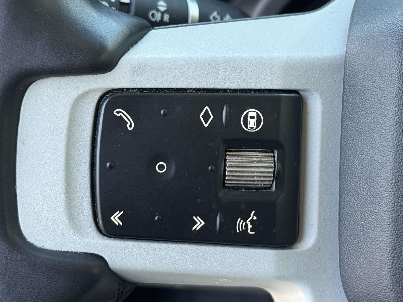 2024 Land Rover Defender 110 P400 S