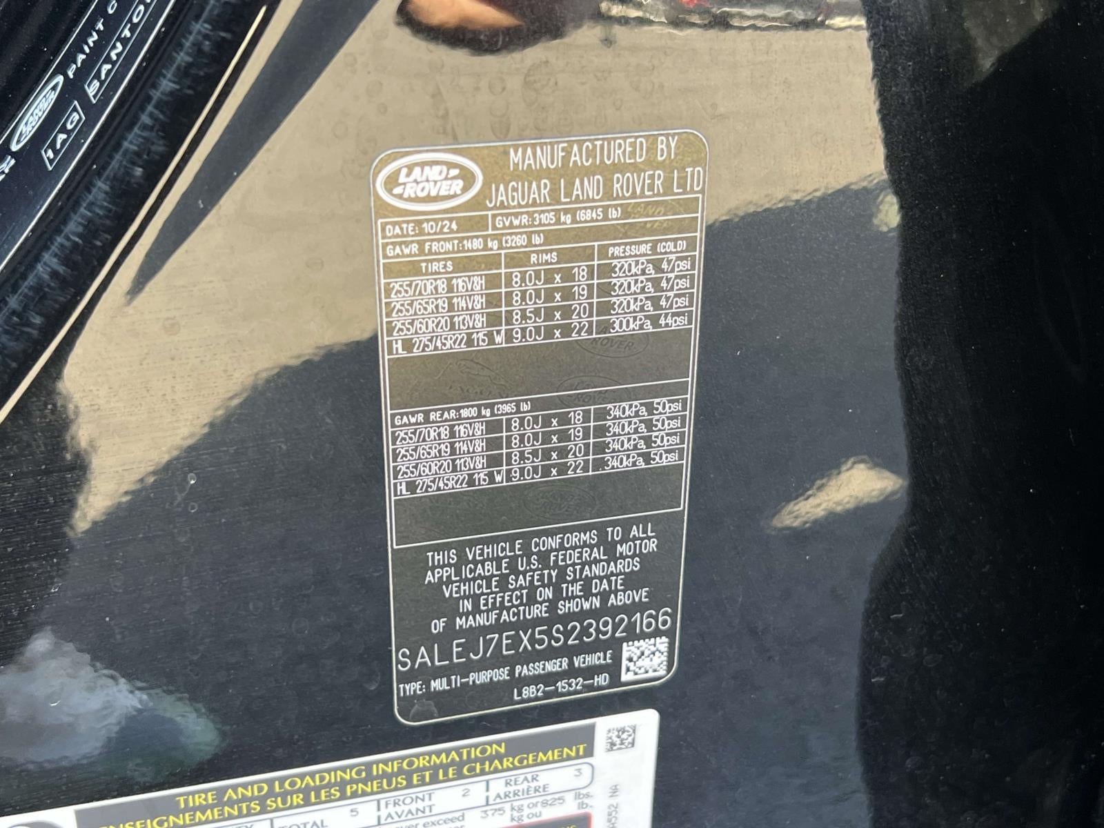 2025 Land Rover Defender 110 P300