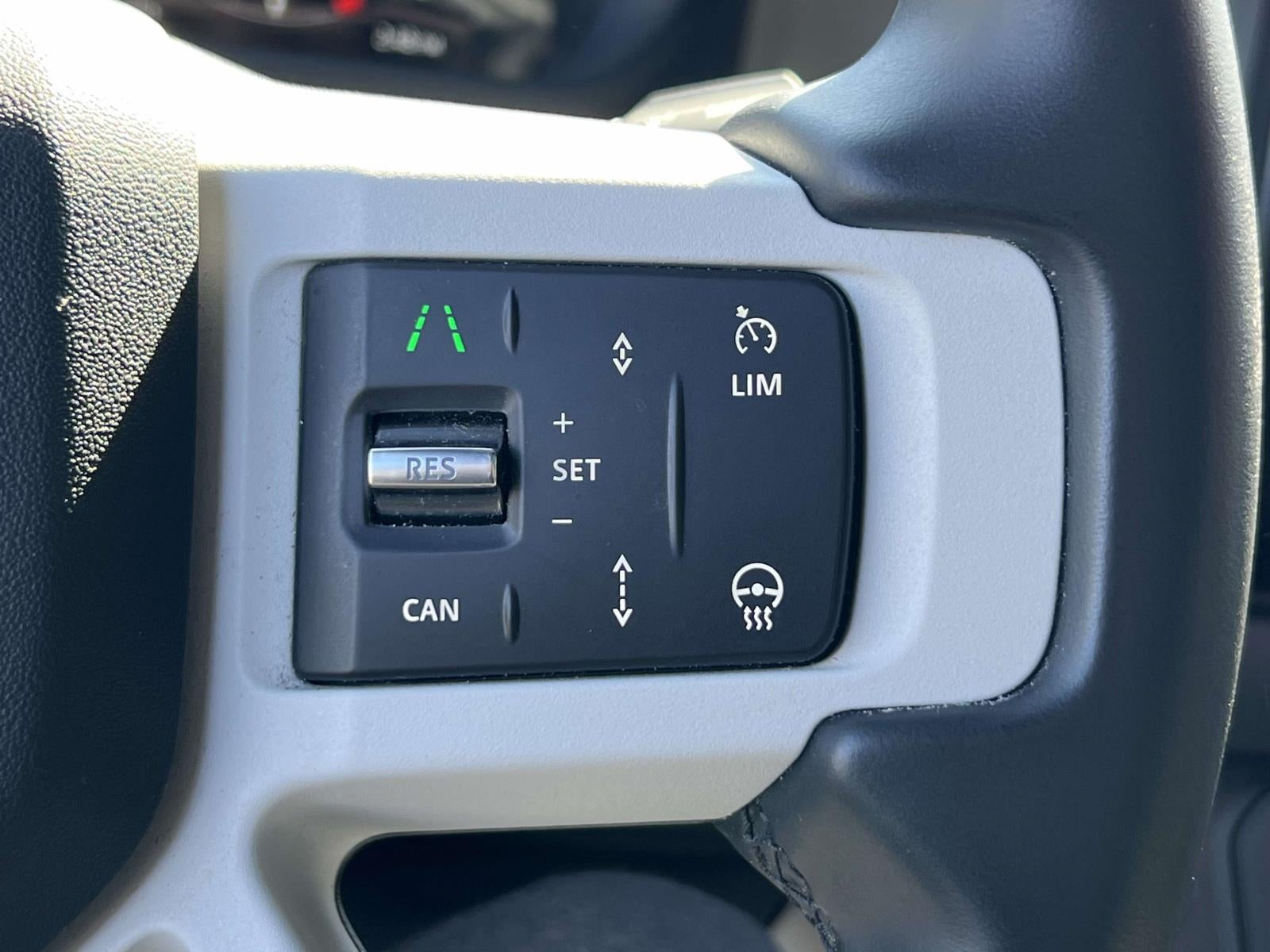 2025 Land Rover Defender 110 P300