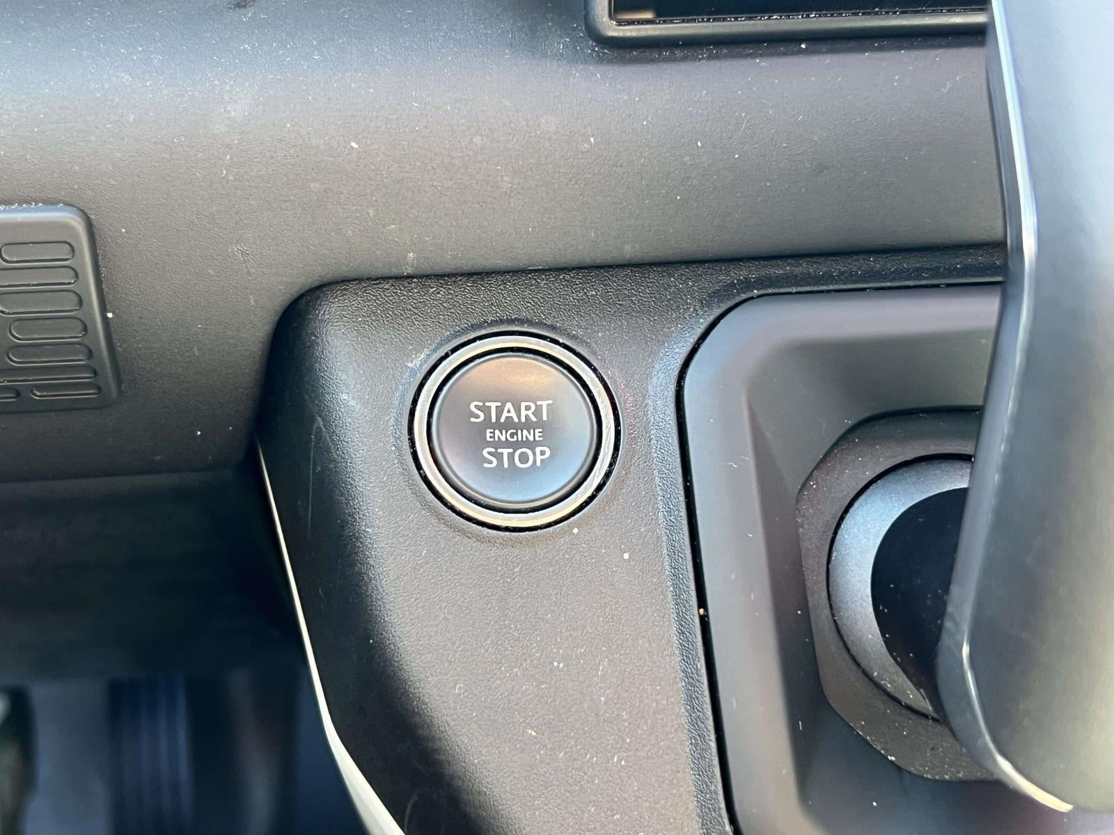 2025 Land Rover Defender 110 P300